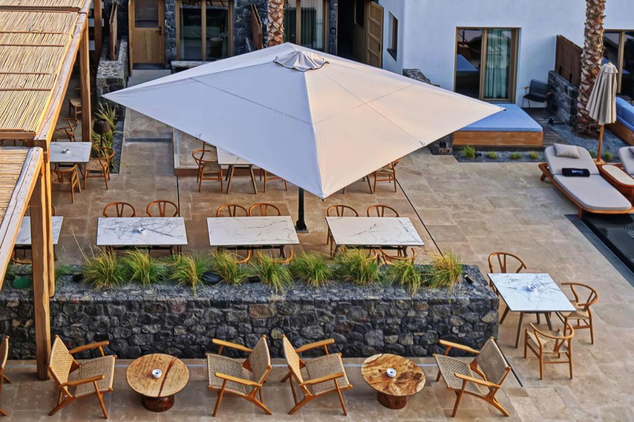 Radisson Blu Zaffron Resort, Santorini (Adults Only) Kamári المظهر الخارجي الصورة