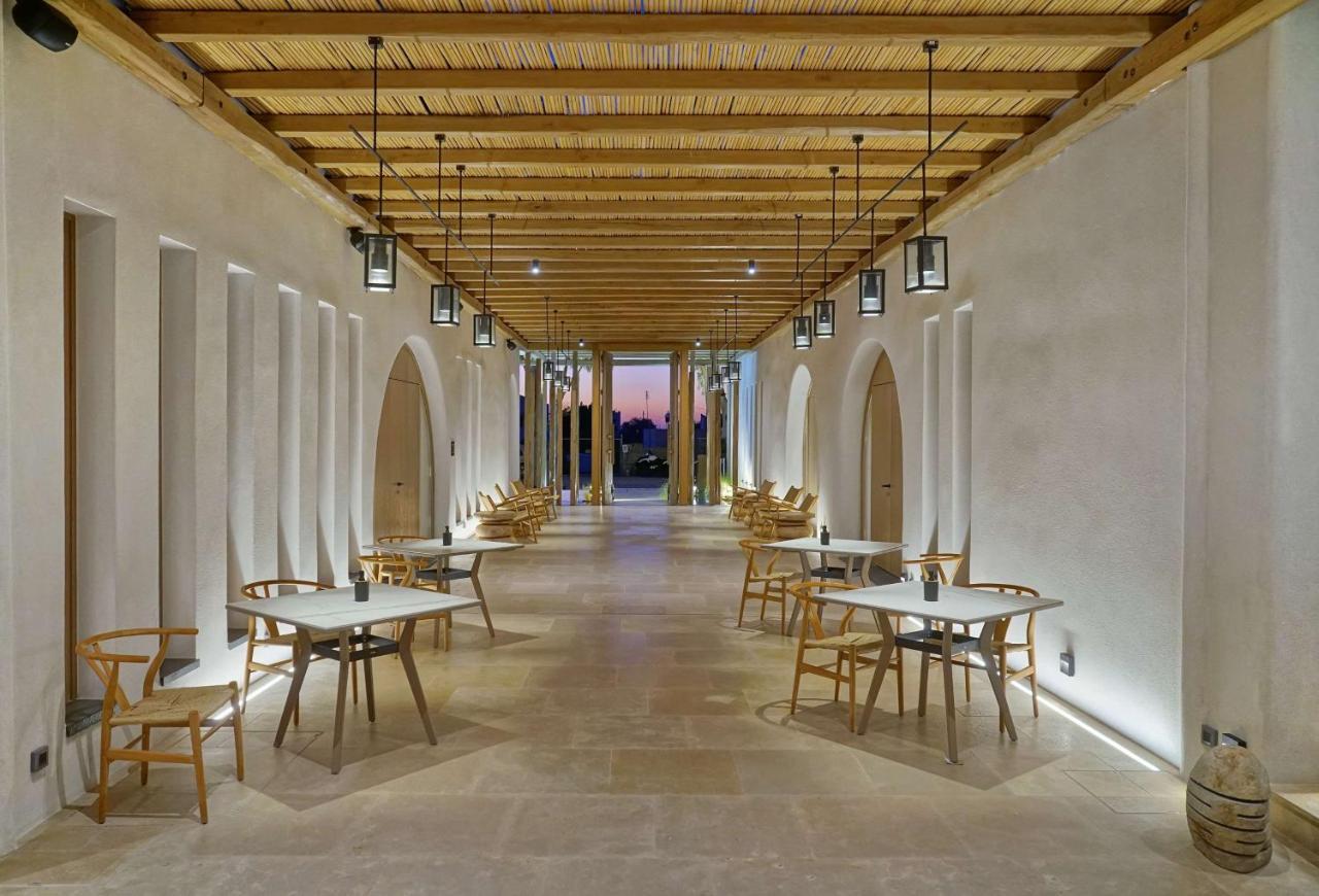 Radisson Blu Zaffron Resort, Santorini (Adults Only) Kamári المظهر الخارجي الصورة