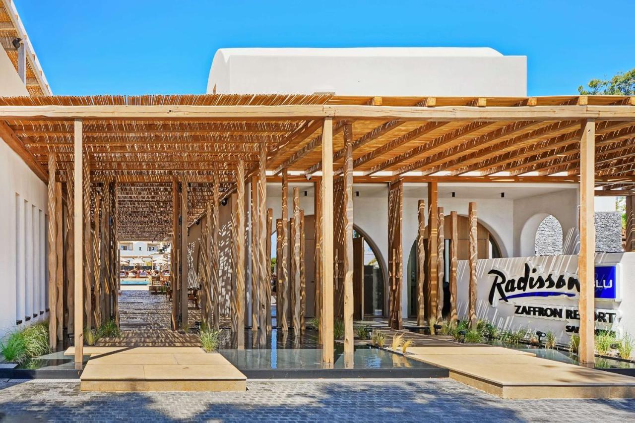 Radisson Blu Zaffron Resort, Santorini (Adults Only) Kamári المظهر الخارجي الصورة