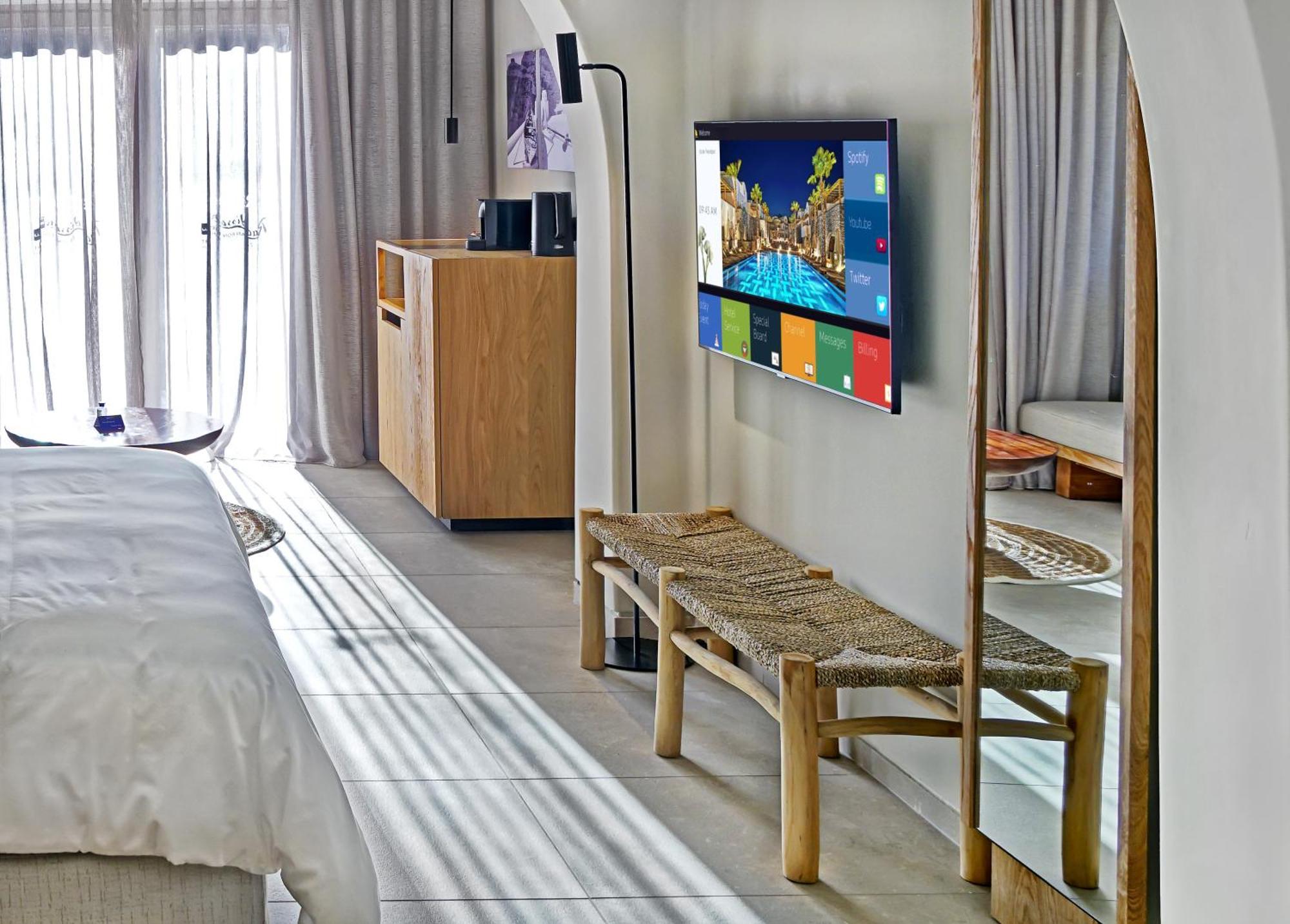 Radisson Blu Zaffron Resort, Santorini (Adults Only) Kamári الغرفة الصورة